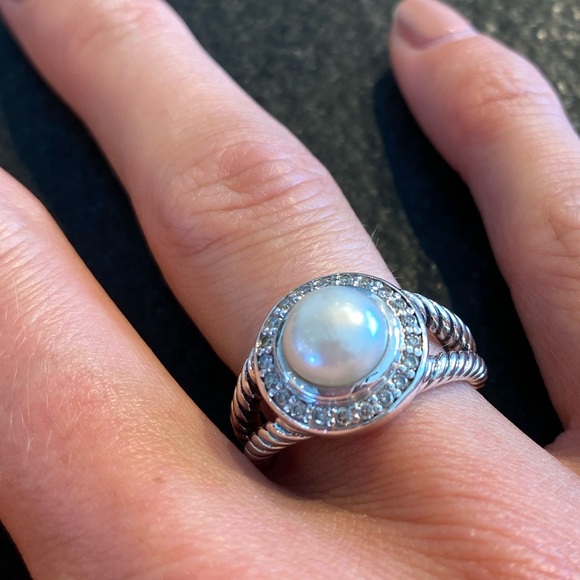 David Yurman Pearl Ring with Diamonds - Picture 5 of 10